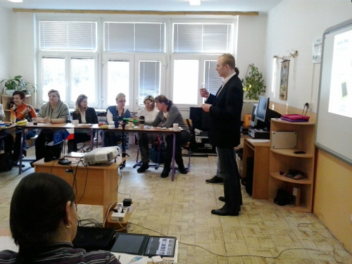 Sdďż˝ďż˝lďż˝ďż˝me isen - workshop zamďż˝ďż˝ďż˝ďż˝enďż˝ďż˝ na vyuďż˝ďż˝itďż˝ďż˝ iPadďż˝ďż˝ ve speciďż˝ďż˝lnďż˝ďż˝m vzdďż˝ďż˝lďż˝ďż˝vďż˝ďż˝nďż˝ďż˝ a komunikaci - bďż˝ďż˝ezen 2013 - 2